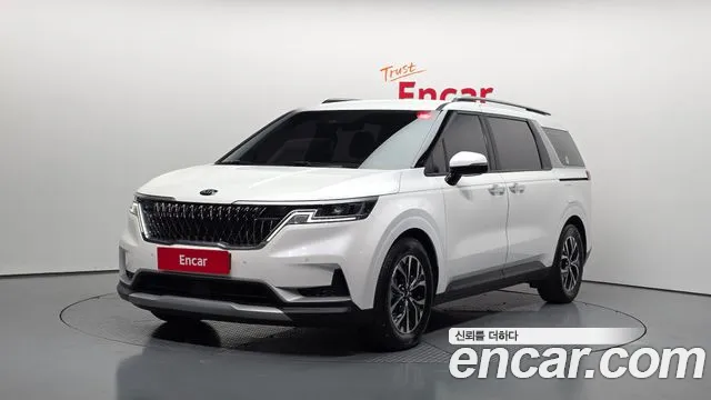 Kia Canival 2021 — photo 1