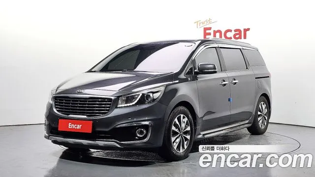 Kia Canival 2016 — photo 1