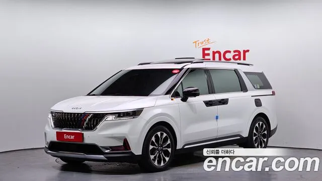 Kia Canival 2021 — photo 1