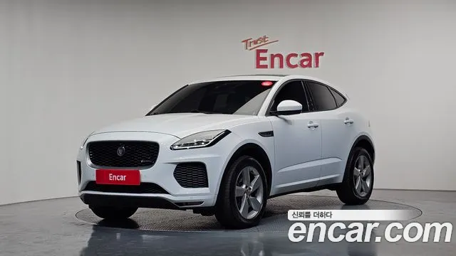 Jaguar E-PACE 2018 — photo 1