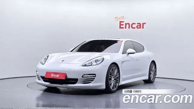 Porsche Panamera 2013 — photo 1