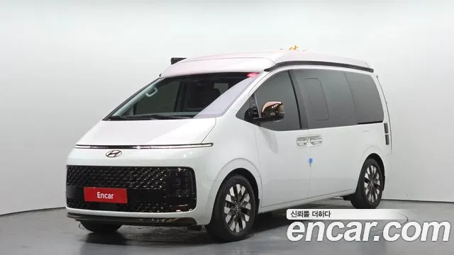 Hyundai Staria 2024 — photo 1