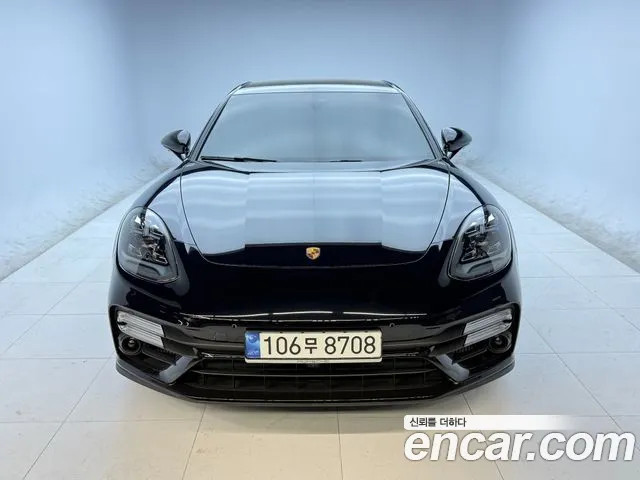 Porsche Panamera 2022 — photo 1