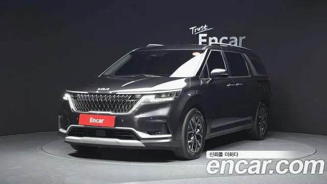 Kia Canival 2022 — photo 1