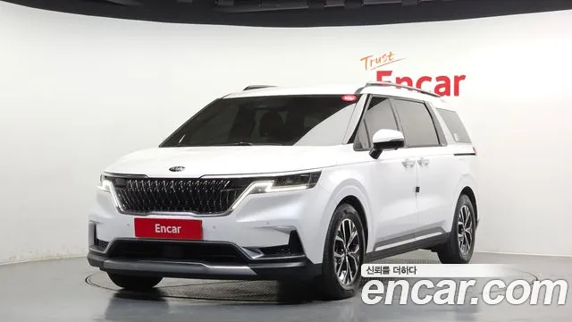 Kia Canival 2021 — photo 1