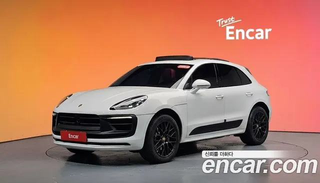 Porsche Macan 2018 — photo 1