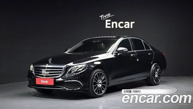 Mercedes-Benz E-Class 2019 — photo 1