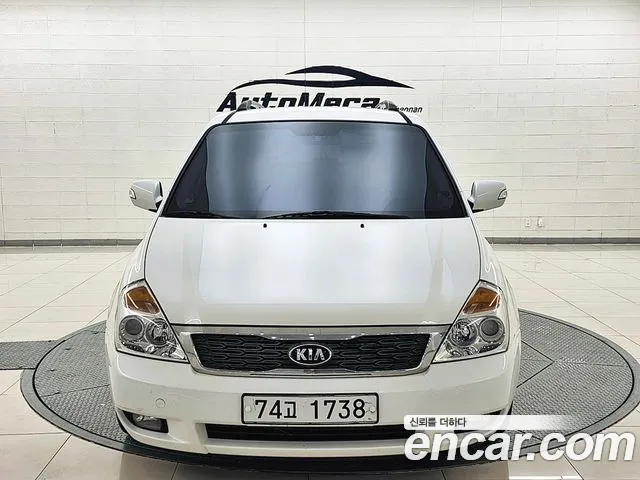 Kia Canival 2014 — photo 1
