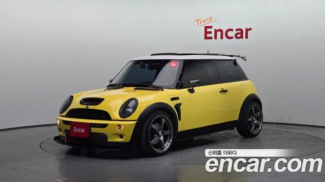 Mini Cooper 2006 — photo 1