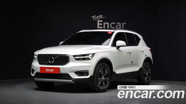 Volvo XC40 2020 — photo 1