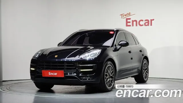 Porsche Macan 2015 — photo 1