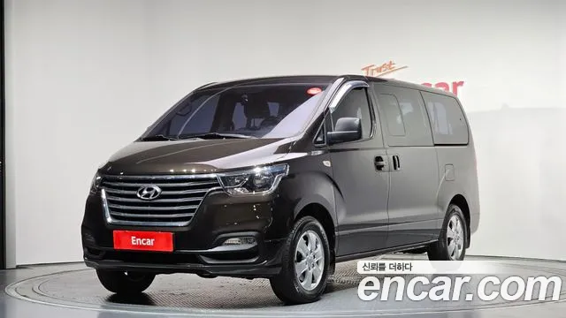 Hyundai Starex 2018 — photo 1
