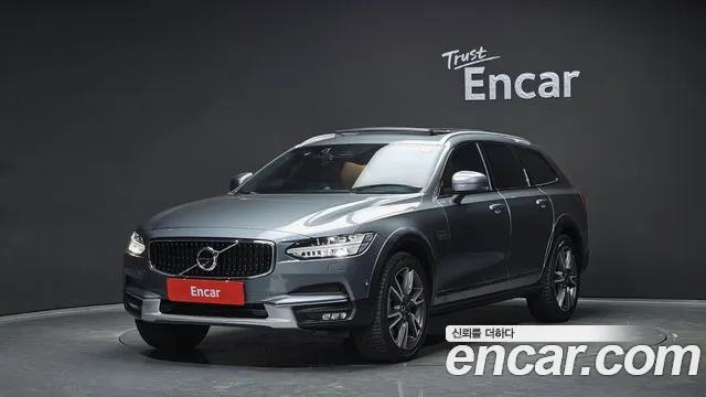 Volvo V90 2018 — photo 1