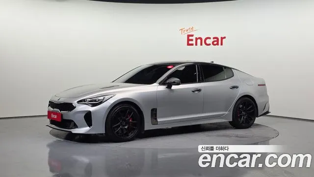Kia Stinger 2018 — photo 1