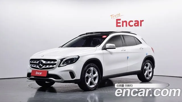 Mercedes-Benz GLA-Class 2018 — photo 1