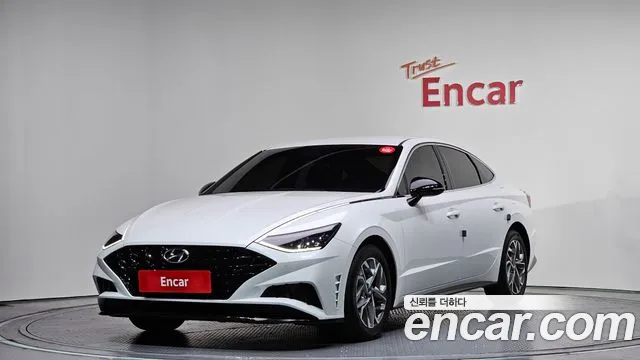 Hyundai Sonata 2022 — photo 1