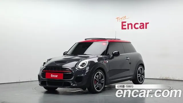 Mini Cooper 2019 — photo 1