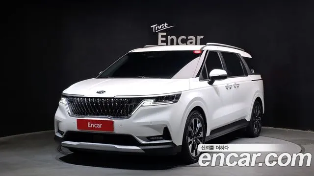 Kia Canival 2021 — photo 1