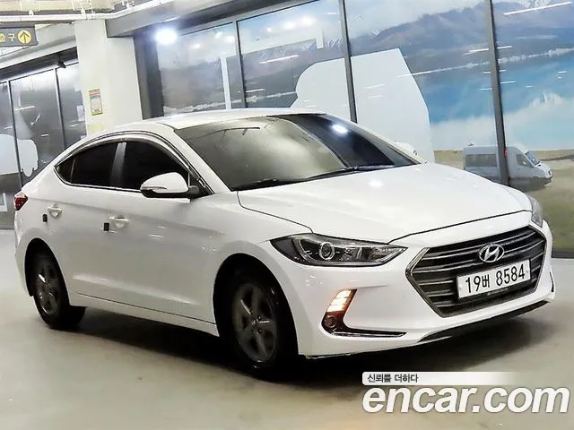 Hyundai AVANTE 2016 — photo 1