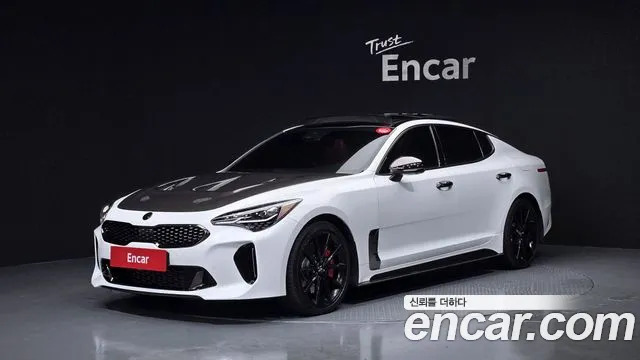 Kia Stinger 2018 — photo 1