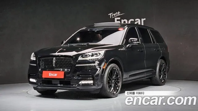 Lincoln Aviator 2023 — photo 1