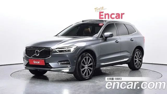 Volvo XC60 2018 — photo 1