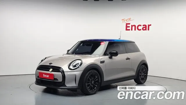 Mini Cooper 2022 — photo 1