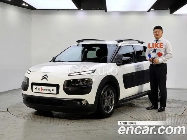 Citroën / DS C4 CACTUS 2018 — photo 1