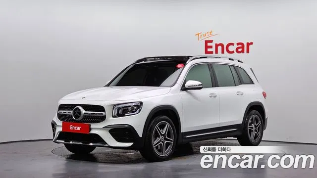 Mercedes-Benz GLB-Class 2023 — photo 1