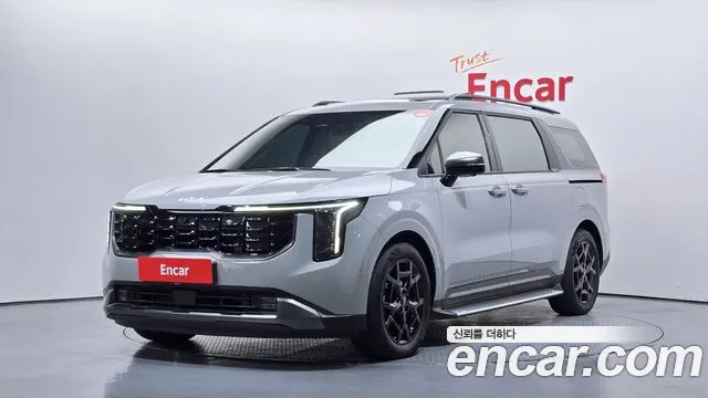 Kia Canival 2025 — photo 1
