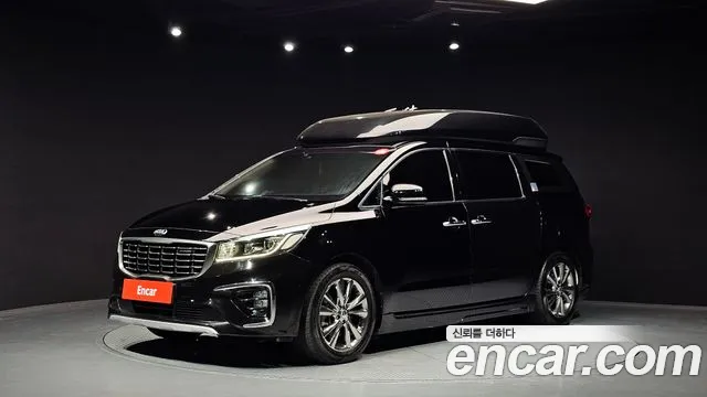 Kia Canival 2020 — photo 1