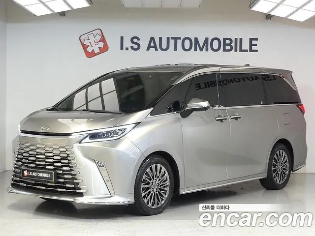 Lexus LM 2025 — photo 1