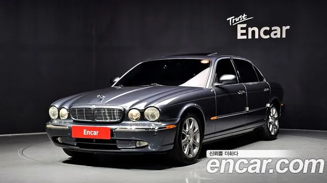 Jaguar XJ-8 2005 — photo 1