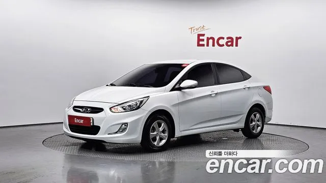 Hyundai Accent 2015 — photo 1