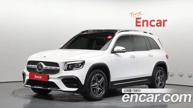 Mercedes-Benz GLB-Class 2022 — photo 1
