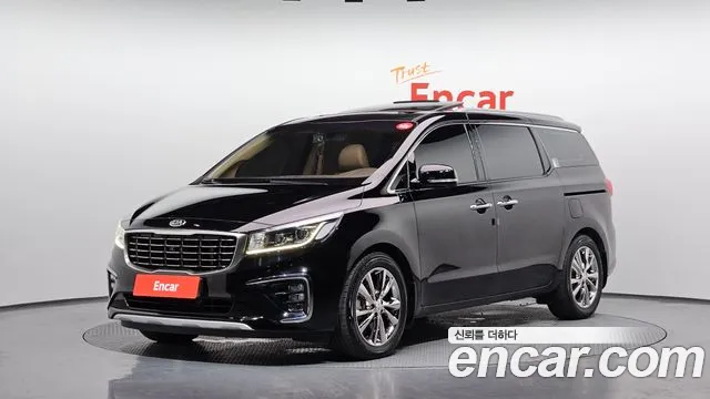 Kia Canival 2019 — photo 1