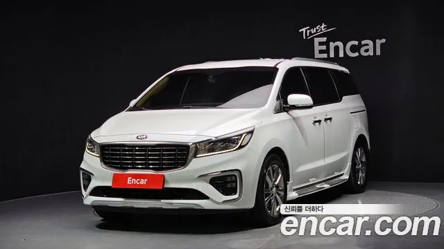 Kia Canival 2019 — photo 1