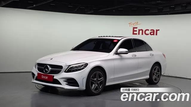Mercedes-Benz C-Class 2019 — photo 1
