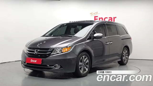 Honda Odyssey 2016 — photo 1