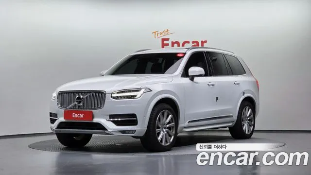 Volvo XC90 2017 — photo 1