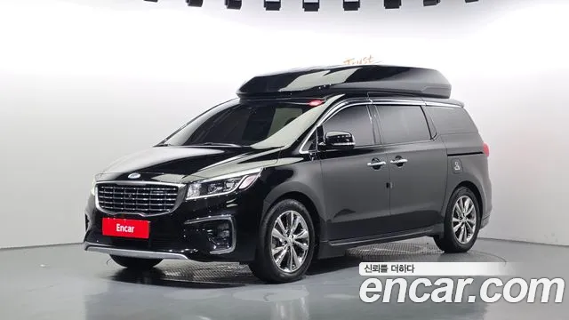 Kia Canival 2019 — photo 1