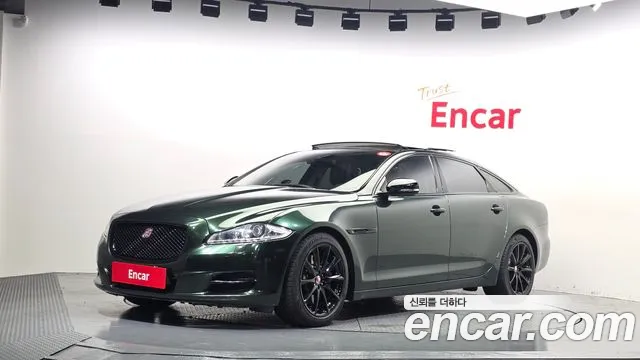 Jaguar XJ 2014 — photo 1