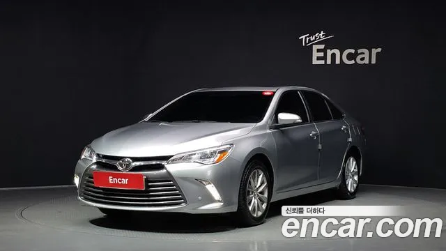Toyota Camry 2016 — photo 1