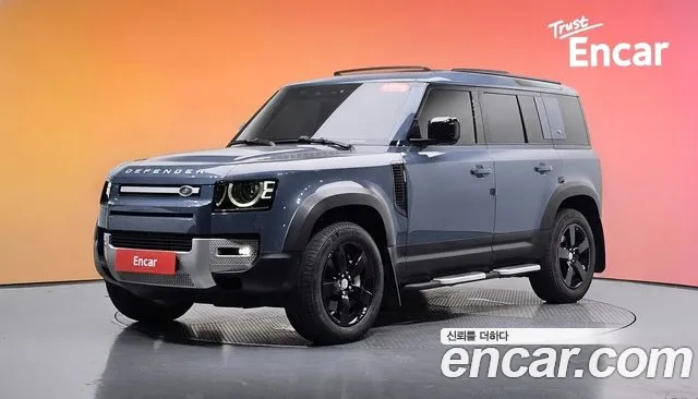 Land Rover Defender 2022 — photo 1
