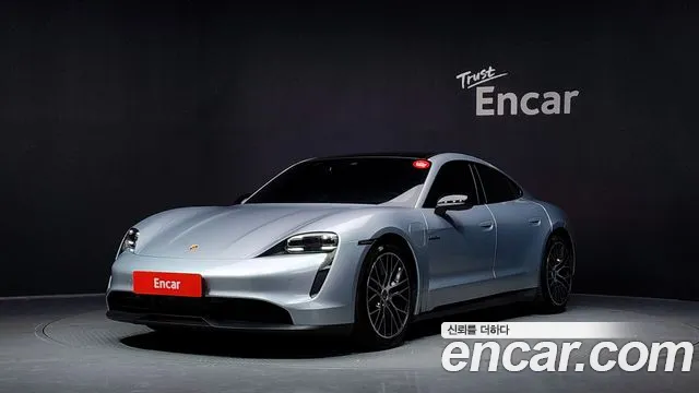 Porsche Taycan 2023 — photo 1