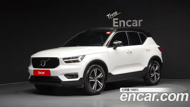 Volvo XC40 2019 — photo 1