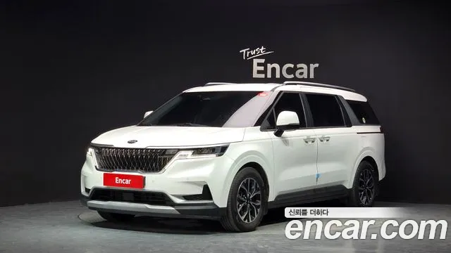 Kia Canival 2021 — photo 1