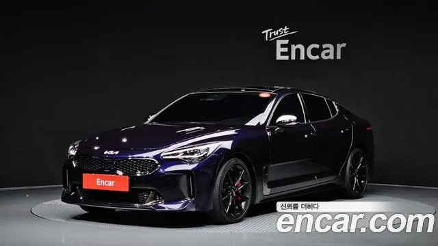 Kia Stinger 2023 — photo 1