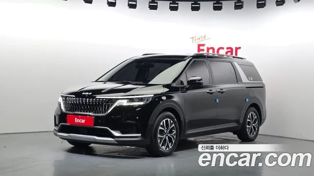 Kia Canival 2023 — photo 1
