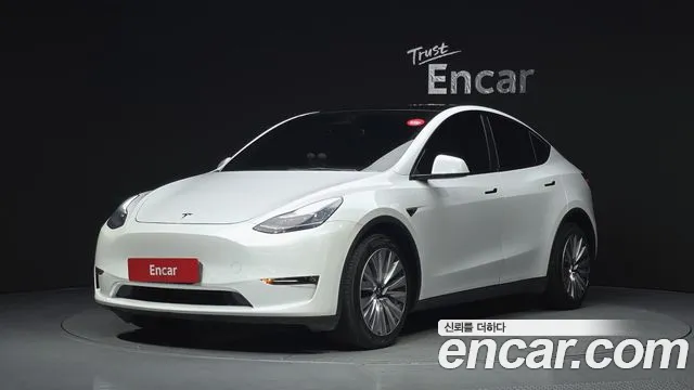 Tesla Model Y 2021 — photo 1